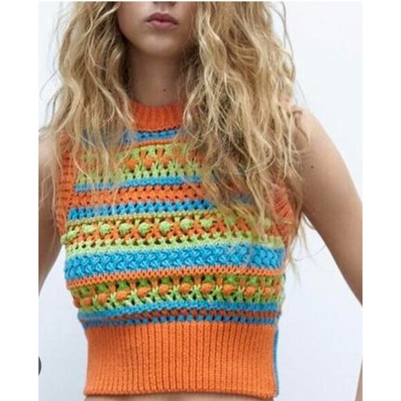 ZARA Sweaters - ZARA WOMEN COLORBLOCK VEST TEXTURI SZ MEDIUM COLOR ORANGE/GREEN CROPED